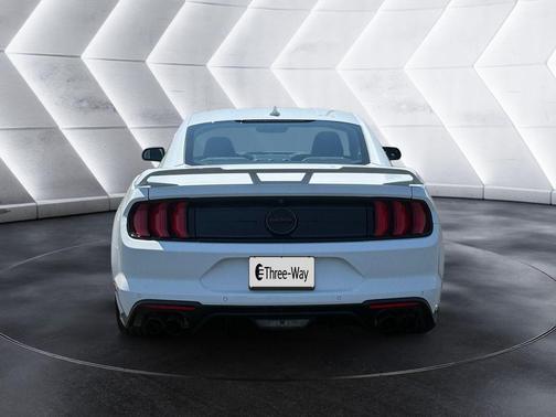 Oxford White 2022 Ford Mustang GT Premium