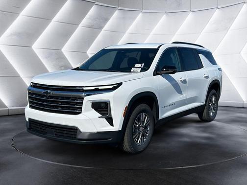 Summit White 2026 Chevrolet Traverse LT