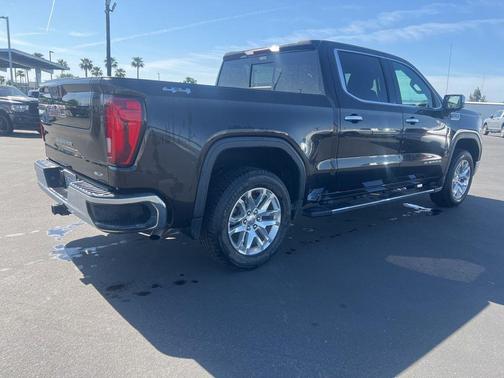 Deep Mahogany Metallic 2019 GMC Sierra 1500 SLT