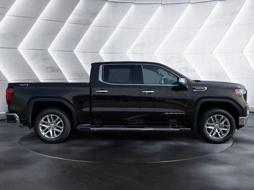 Deep Mahogany Metallic 2019 GMC Sierra 1500 SLT