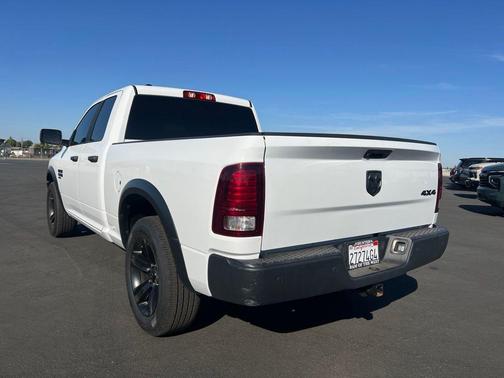 Bright White Clearcoat 2022 RAM 1500 Classic SLT