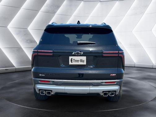 Mosaic Black Metallic 2026 Chevrolet Traverse Z71