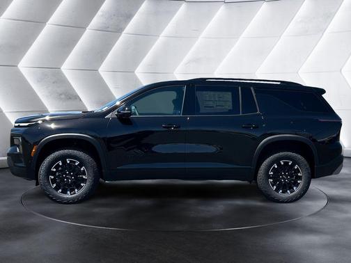 Mosaic Black Metallic 2026 Chevrolet Traverse Z71
