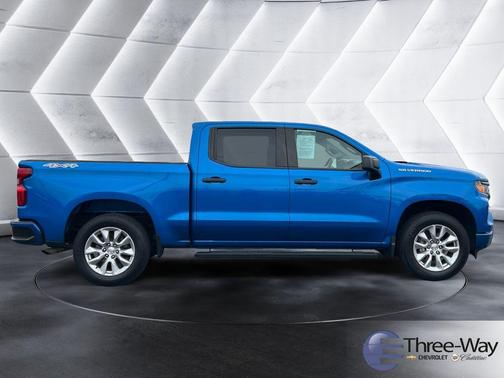 Glacier Blue Metallic 2023 Chevrolet Silverado 1500 Custom
