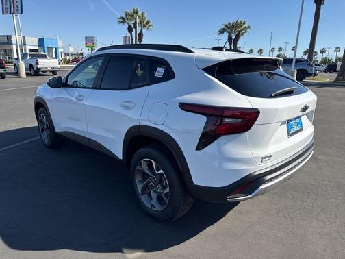 Summit White 2026 Chevrolet Trax LT