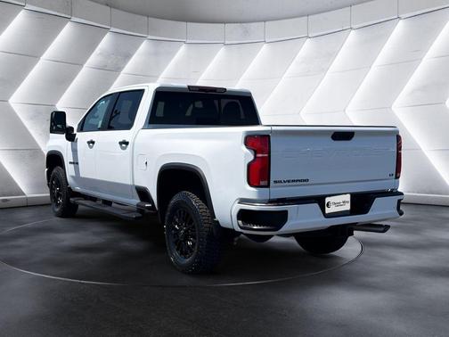 Summit White 2024 Chevrolet Silverado 2500 LT