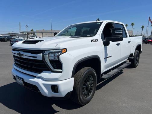 Summit White 2024 Chevrolet Silverado 2500 LT