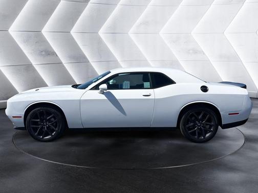 White Knuckle Clearcoat 2023 Dodge Challenger SXT