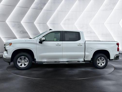 Summit White 2026 Chevrolet Silverado 1500 LT