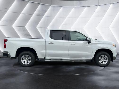 Summit White 2026 Chevrolet Silverado 1500 LT
