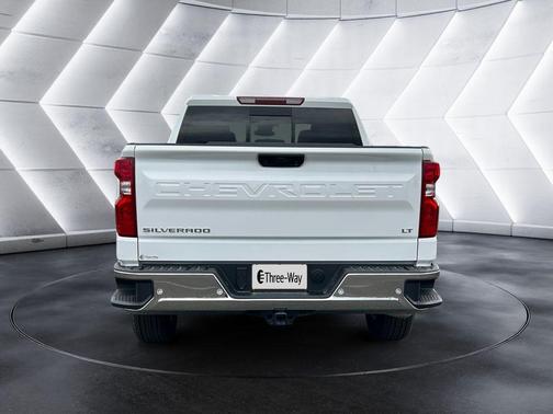 Summit White 2026 Chevrolet Silverado 1500 LT