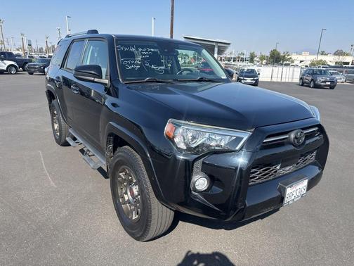 Midnight Black Metallic 2020 Toyota 4Runner SR5
