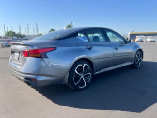 Gun Metallic 2023 Nissan Altima 2.5 SR