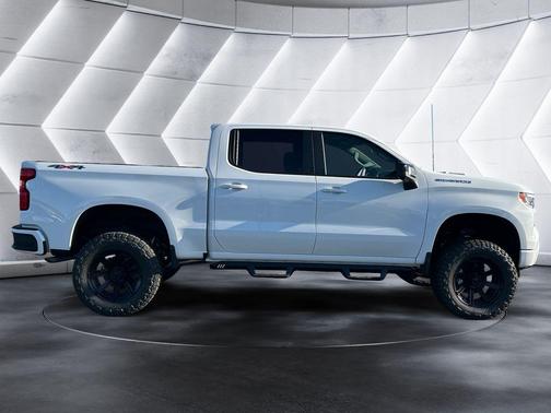 Summit White 2026 Chevrolet Silverado 1500 RST