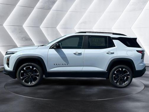Polar White 2026 Chevrolet Equinox RS
