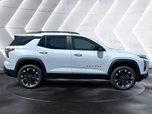 Polar White 2026 Chevrolet Equinox RS