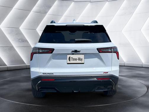 Polar White 2026 Chevrolet Equinox RS