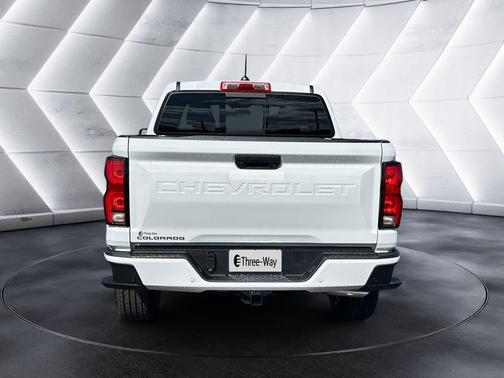 Summit White 2026 Chevrolet Colorado LT