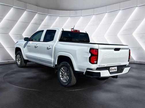 Summit White 2026 Chevrolet Colorado LT