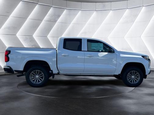Summit White 2026 Chevrolet Colorado LT