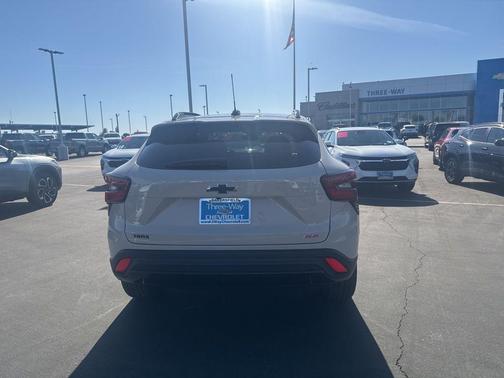 White Sand 2026 Chevrolet Trax 2RS