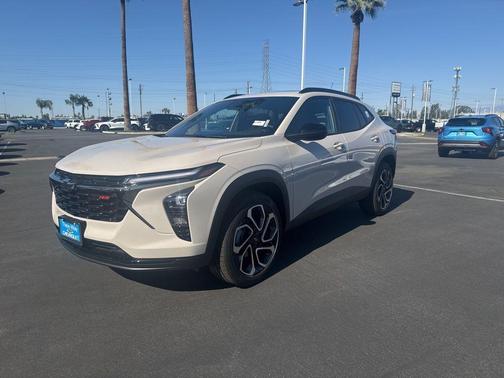 White Sand 2026 Chevrolet Trax 2RS