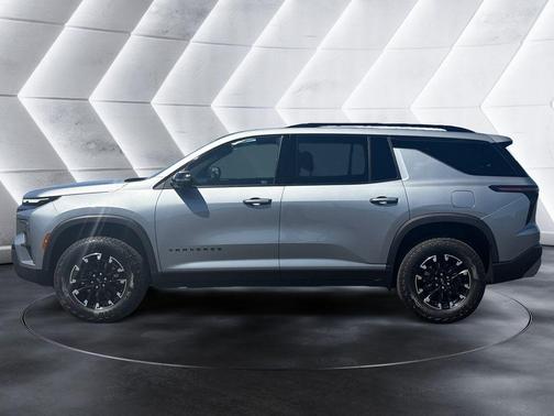 Sterling Gray Metallic 2025 Chevrolet Traverse Z71