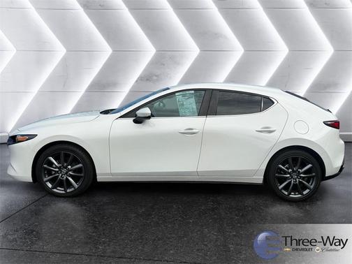 2023 Mazda Mazda3 FWD w/Preferred Package