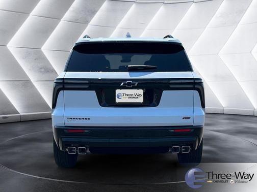 Polar White 2026 Chevrolet Traverse RS