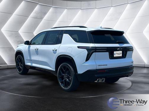 Polar White 2026 Chevrolet Traverse RS