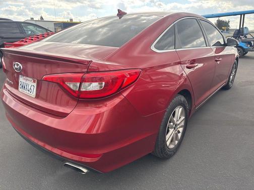 2015 Hyundai SONATA SE