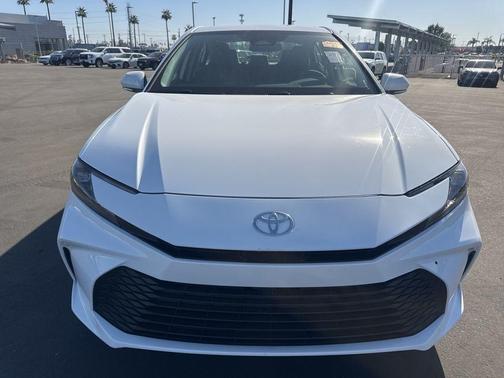 Ice 2026 Toyota Camry LE