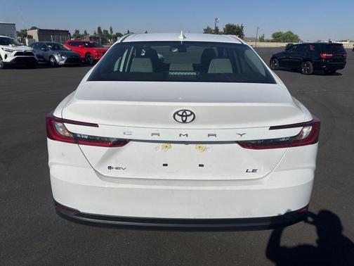Ice 2026 Toyota Camry LE