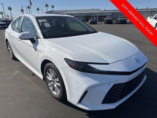 Ice 2026 Toyota Camry LE
