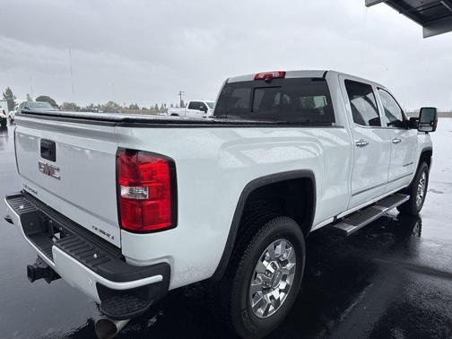 2017 GMC Sierra 2500 Denali