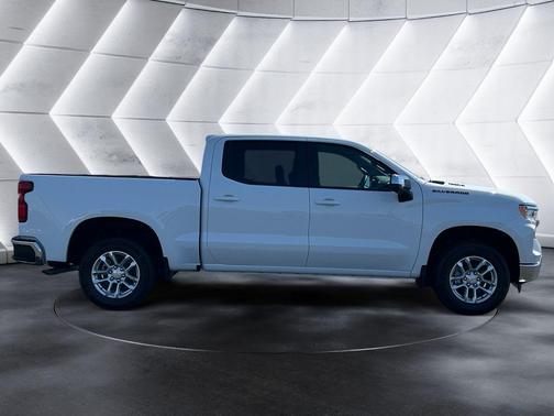Summit White 2026 Chevrolet Silverado 1500 LT