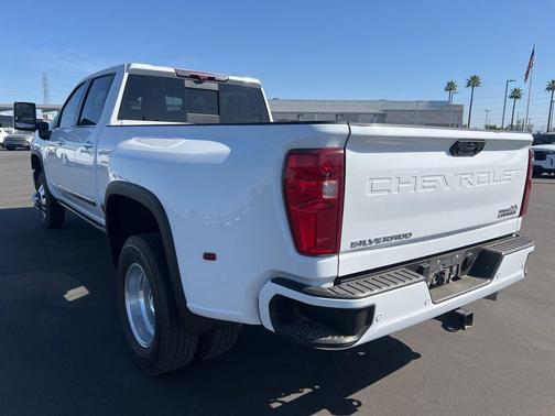 Summit White 2024 Chevrolet Silverado 3500 High Country