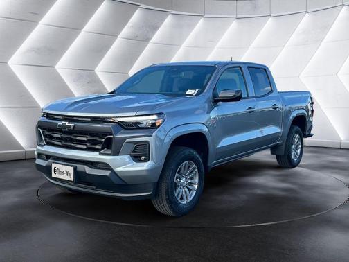 Sterling Gray Metallic 2026 Chevrolet Colorado LT
