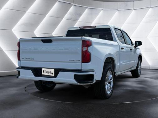 Summit White 2023 Chevrolet Silverado 1500 Custom