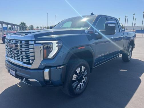 Metallic 2024 GMC Sierra 2500 Denali