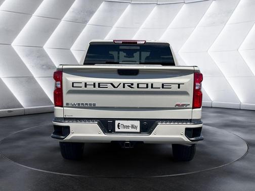 White Sand 2026 Chevrolet Silverado 1500 RST
