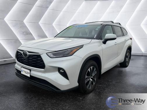 2024 Toyota Highlander XLE