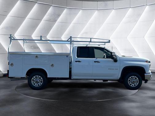 Summit White 2026 Chevrolet Silverado 2500 WT