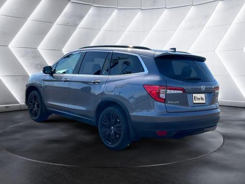Modern Steel Metallic 2022 Honda Pilot Special Edition