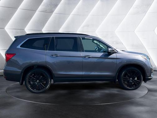 Modern Steel Metallic 2022 Honda Pilot Special Edition