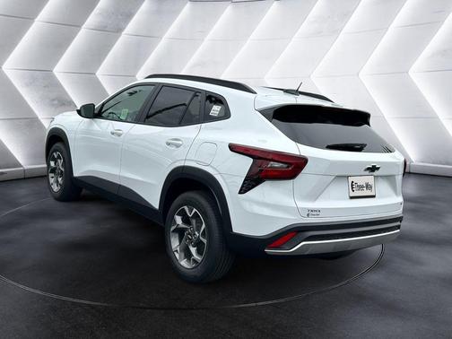 Summit White 2026 Chevrolet Trax LT