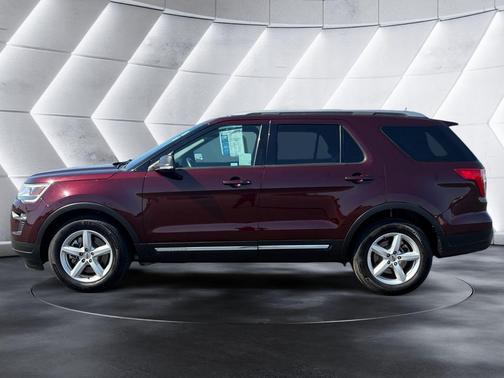 Burgundy 2019 Ford Explorer XLT