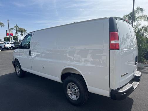 2026 Chevrolet Express 2500 Work Van