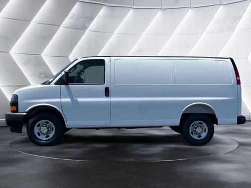 Summit White 2026 Chevrolet Express 2500 Work Van