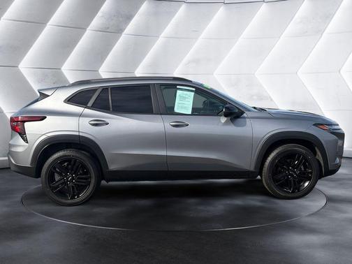 Sterling Gray Metallic 2025 Chevrolet Trax ACTIV